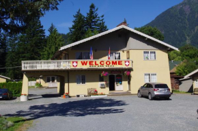 Отель Swiss Chalets Motel  Хоп